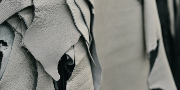 Materiali di tendenza degli stivali da donna