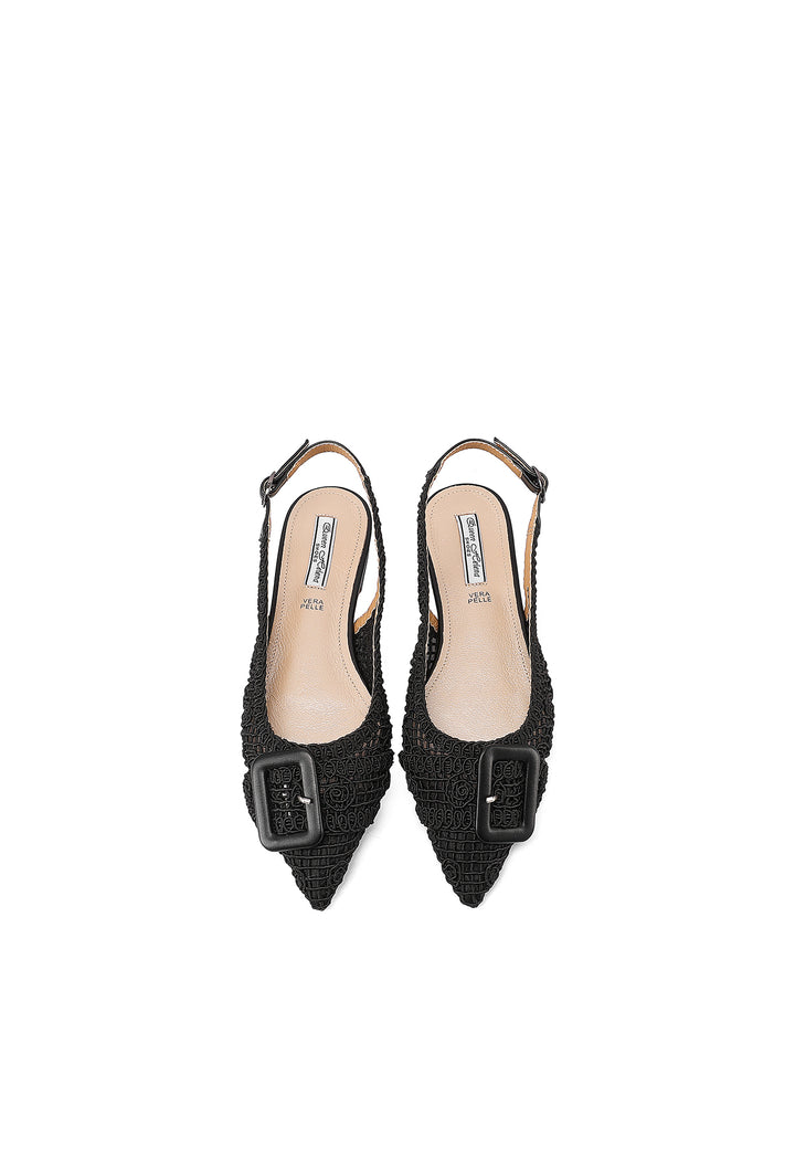 Ballerine con punta affusolata color nero