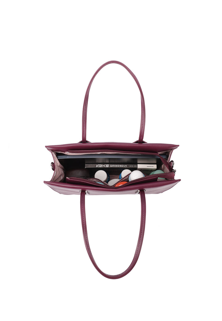 borsa in ecopelle con dettagli metallici sui manici, capiente e chic