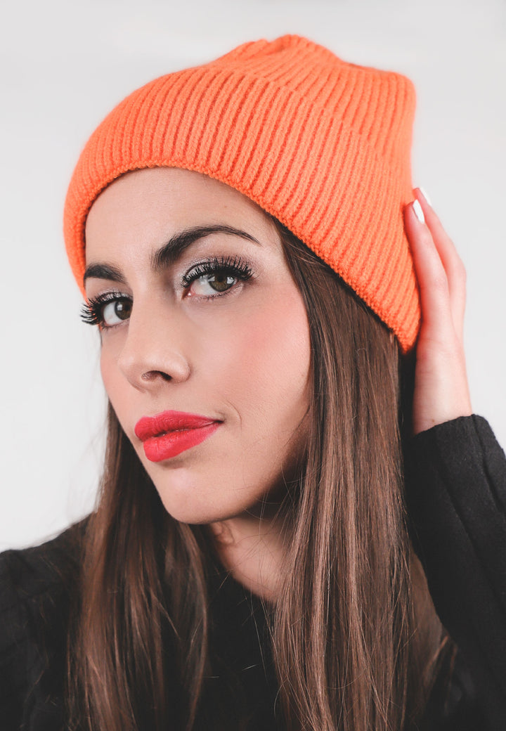 cappello invernale da donna colore arancione