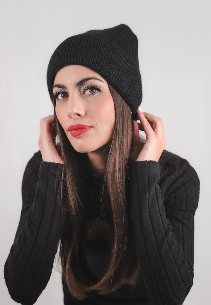 cappello invernale da donna colore nero