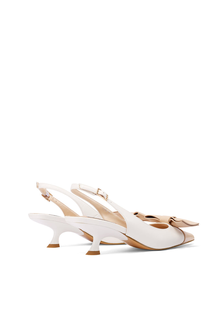 Dècolletè slingback con tacco sottile e cinturino color nude bianco