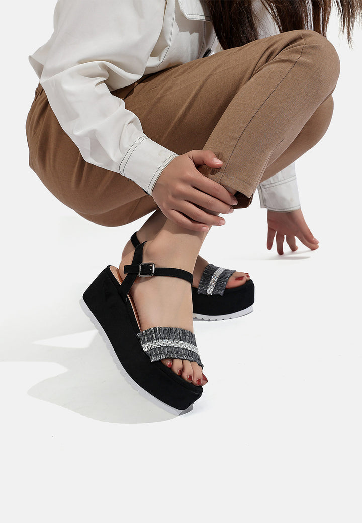 sandali da donna colore nero con plateau fascia con strass e cinturino
