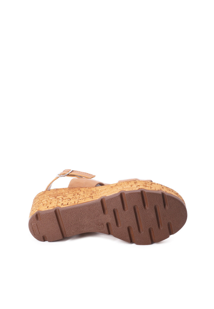 Sandali in vera pelle con zeppa alta 8 cm. Colore Cammello