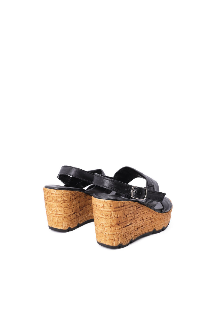 Sandali in vera pelle con zeppa alta 8 cm. Colore Nero