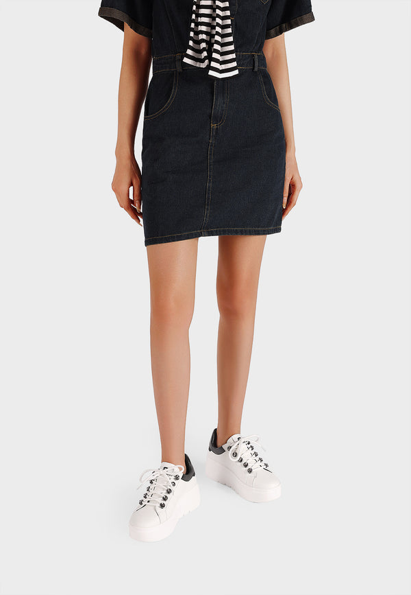 Sneakers casual da donna in ecopelle con suola Platform e passalacci gioiello