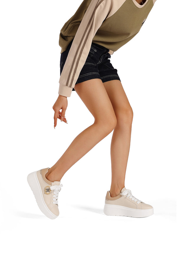 Sneakers da donna con platform colore beige