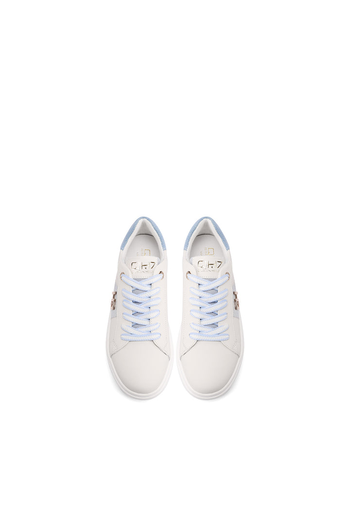 Sneakers stringate in vera pelle colore bianco jeans