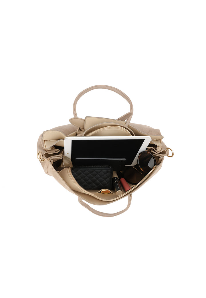 Borsa donna a mano in suede con tracolla e chiusura con fibbia beige