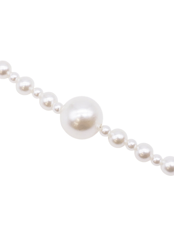 Collana lunga di perle con qualche perla più grande colore bianco