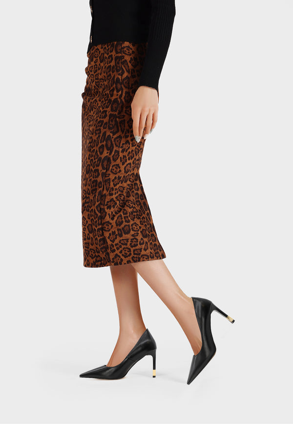 Décolleté donna a punta nera tacco alto con dettaglio oro