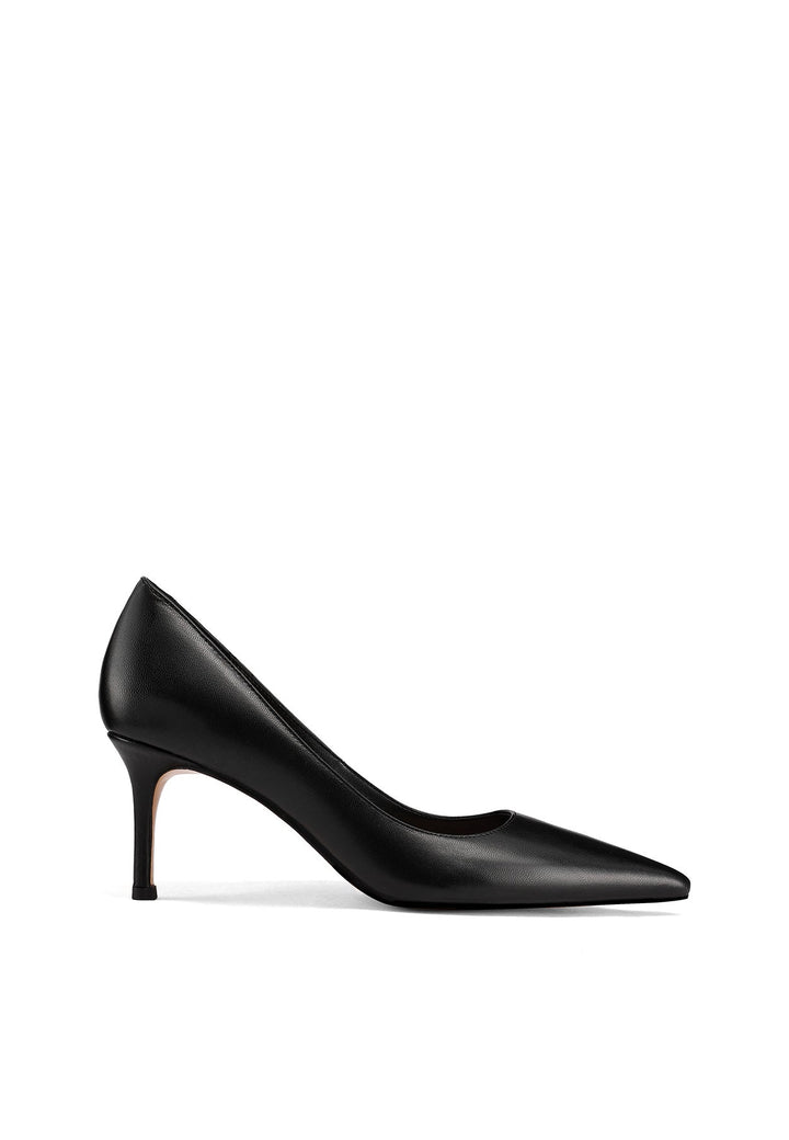 Décolleté nera elegante con punta affusolata e tacco sottile