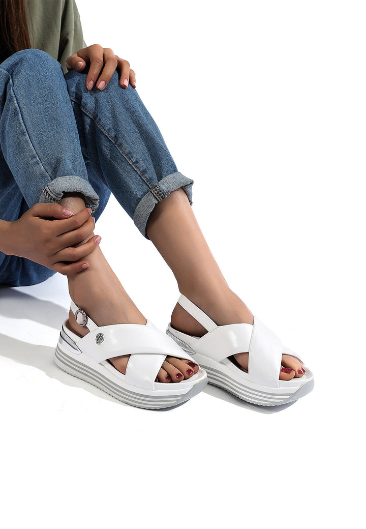 sandali da donna con zeppa plateau e cinturino e fascia incrociata colore white
