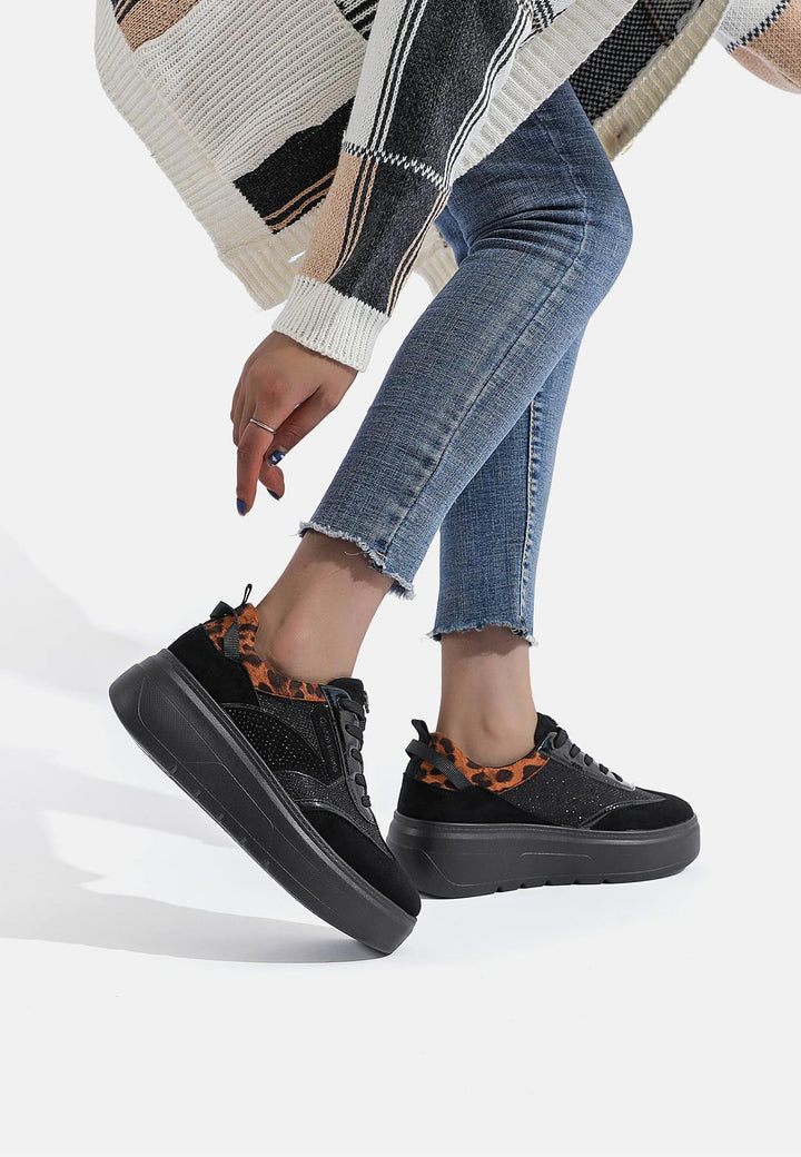 scarpe sneakers da donna colore nero stringate con platform