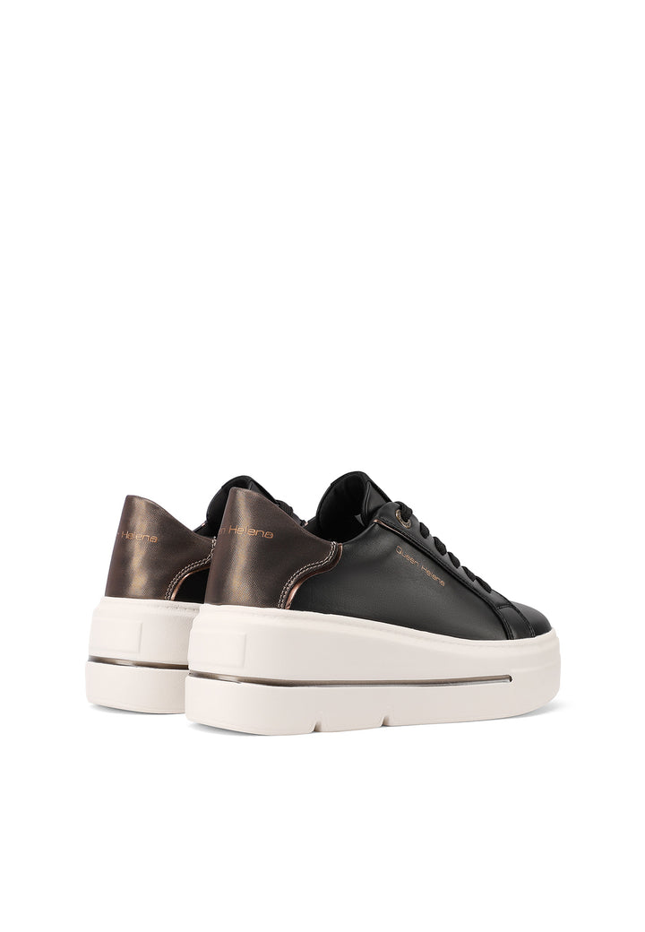 scarpe sneakers nere suola alta con lacci