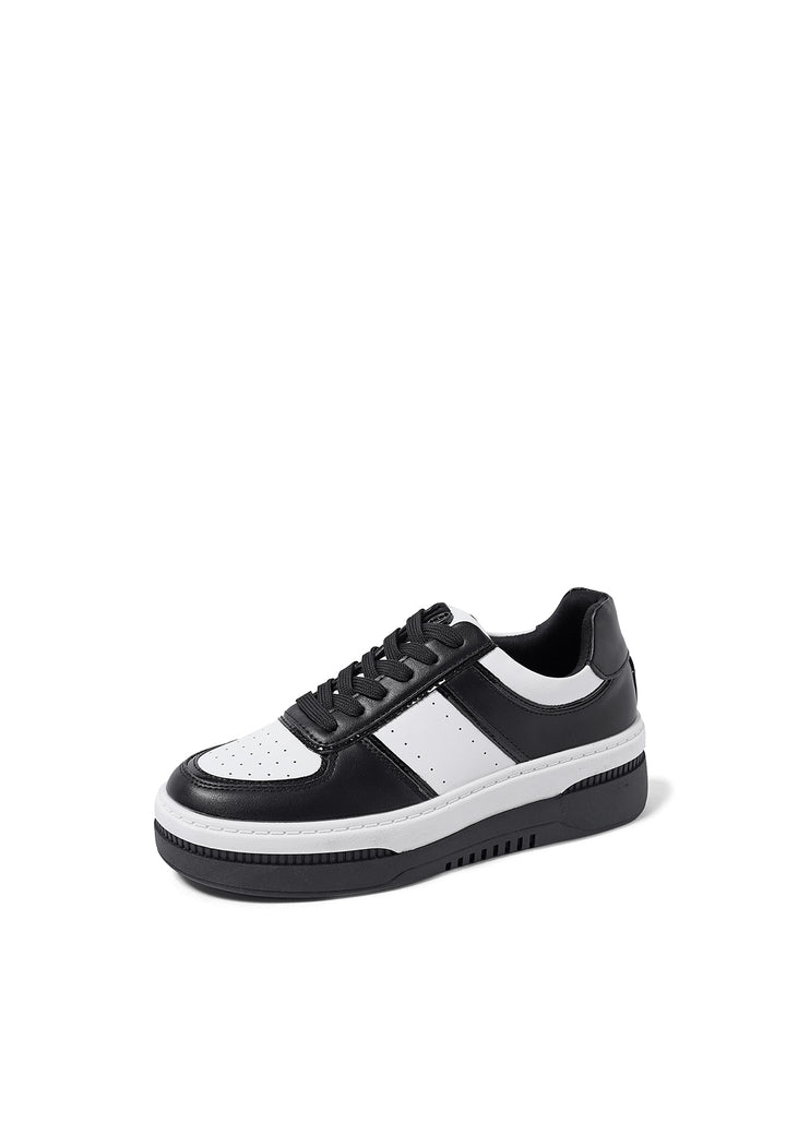 sneakers stringate da donna colore nero e bianco con platform