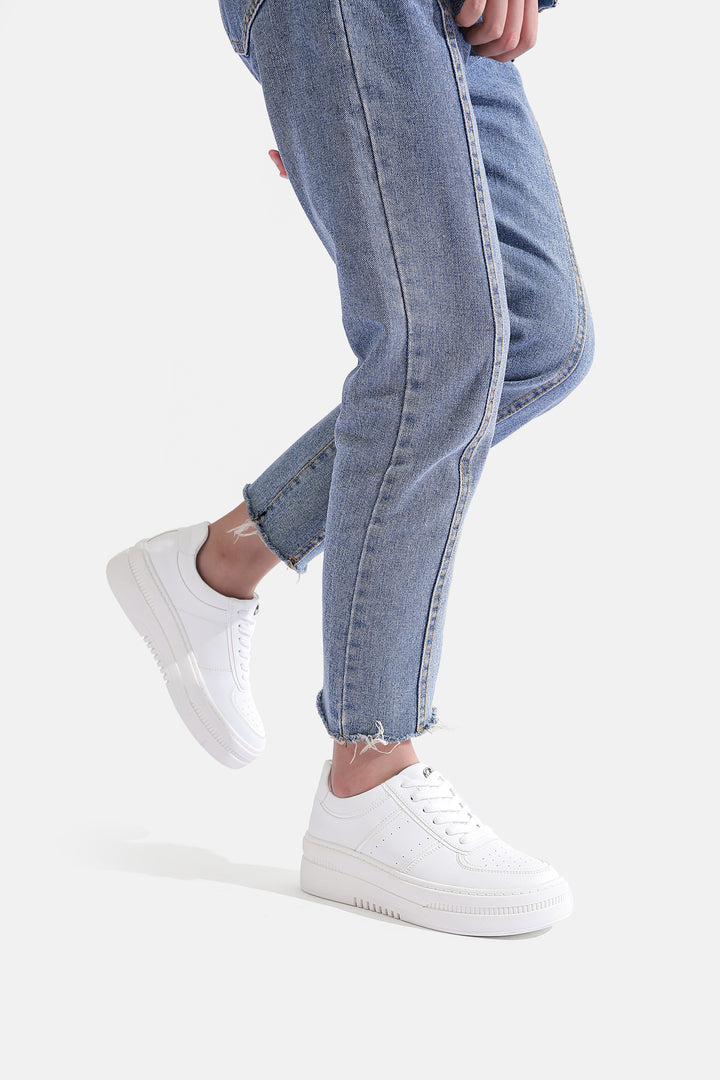 sneakers stringate da donna colore bianco con platform