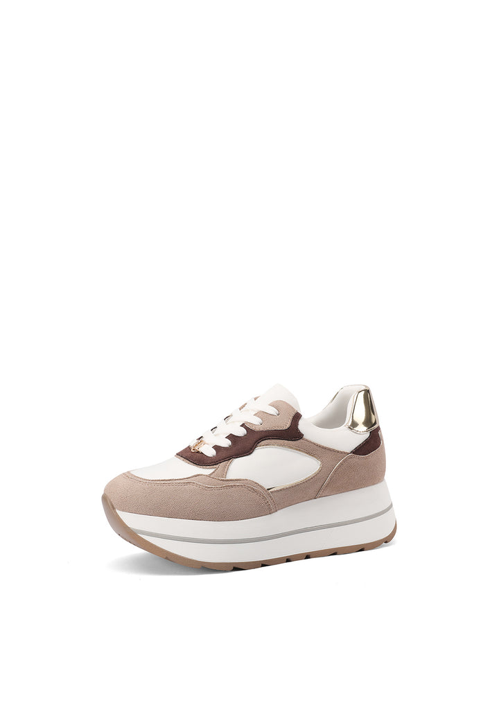 sneakers da donna con suola alta e lacci. Colore beige