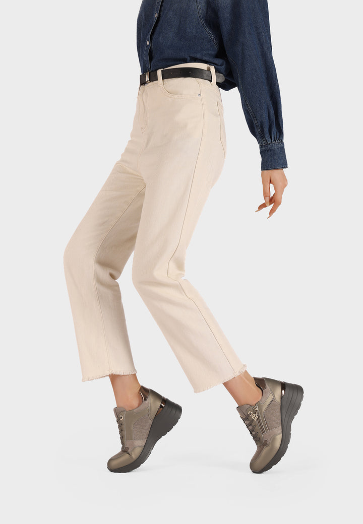 Sneakers da donna color bronzo con zeppa alta, zip laterale e dettagli luminosi