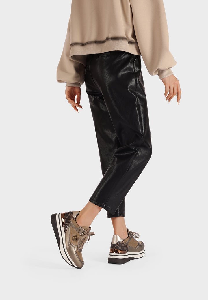 Sneakers da donna con zeppa alta, logo laterale e inserti a fantasia
