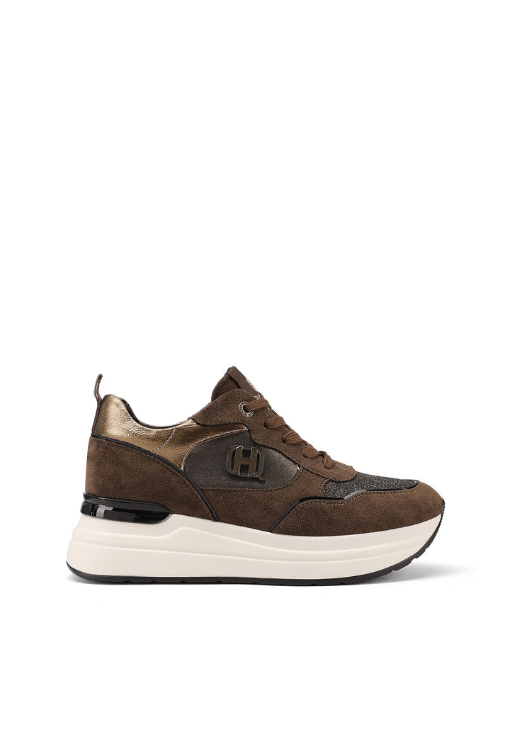 Sneakers da donna con zeppa media, logo laterale e dettaglio metallico