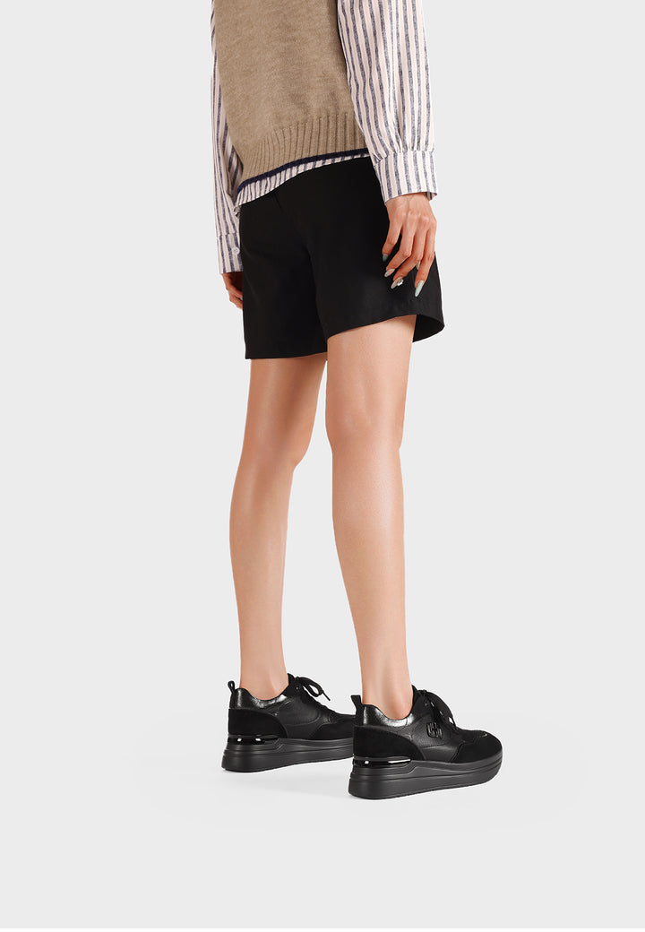 Sneakers da donna con zeppa media, logo laterale e dettaglio metallico