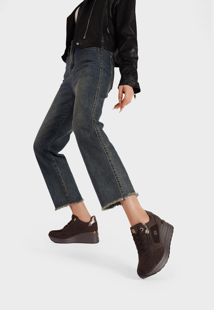 Sneakers da donna con zeppa alta, zip laterale, suola in gomma e tomaia in materiali misti