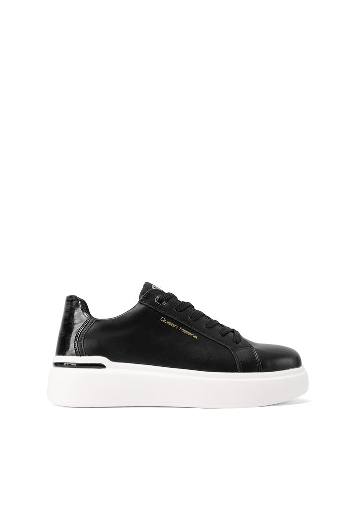 sneakers in ecopelle nere con suola alta platform bianca e lacci