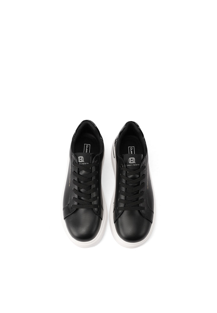 sneakers in ecopelle nere con suola alta platform bianca e lacci