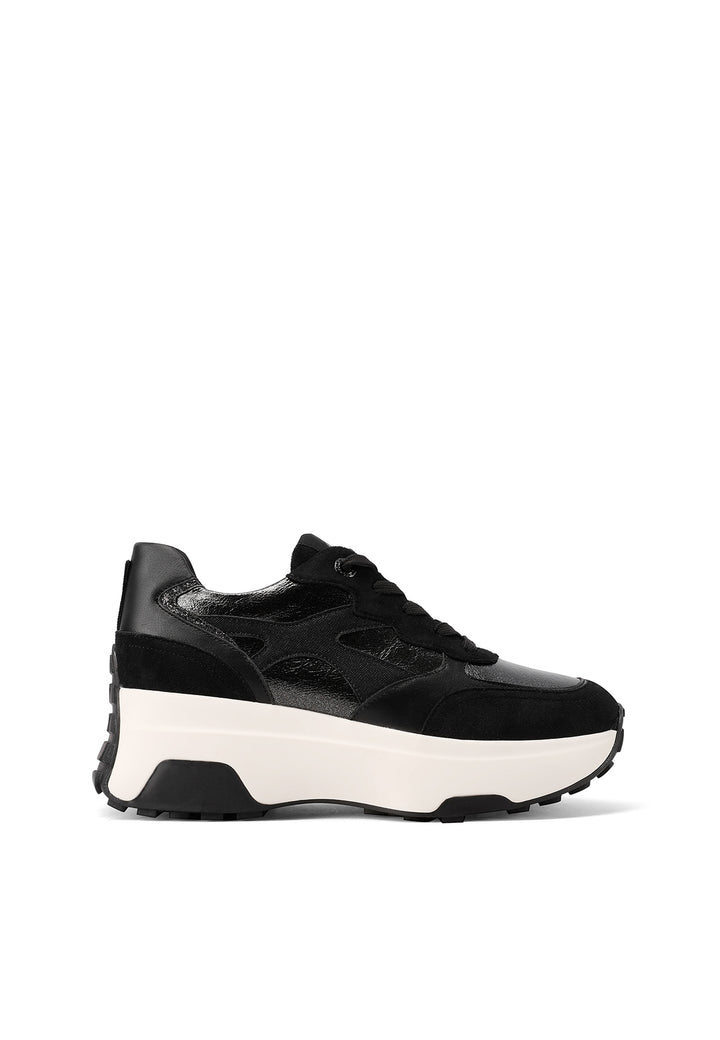 Sneakers sportive in ecopelle e microfibra con tacco alto in gomma e lacci