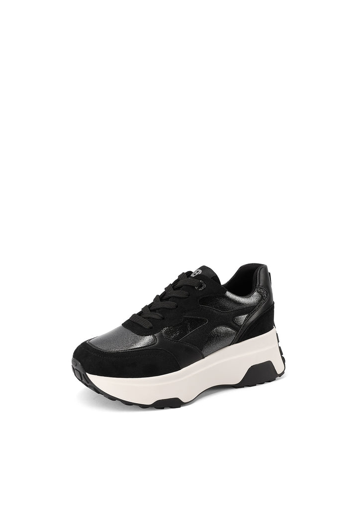 Sneakers sportive in ecopelle e microfibra con tacco alto in gomma e lacci