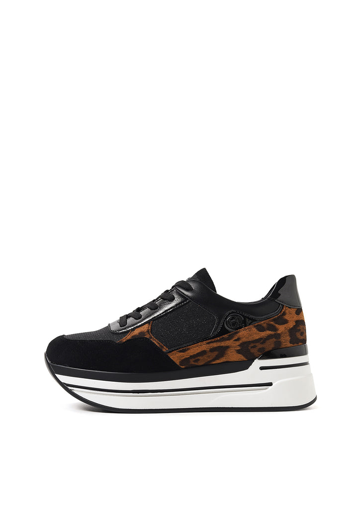 sneakers stringate da donna colore leopardato con platform e dettagli metallici