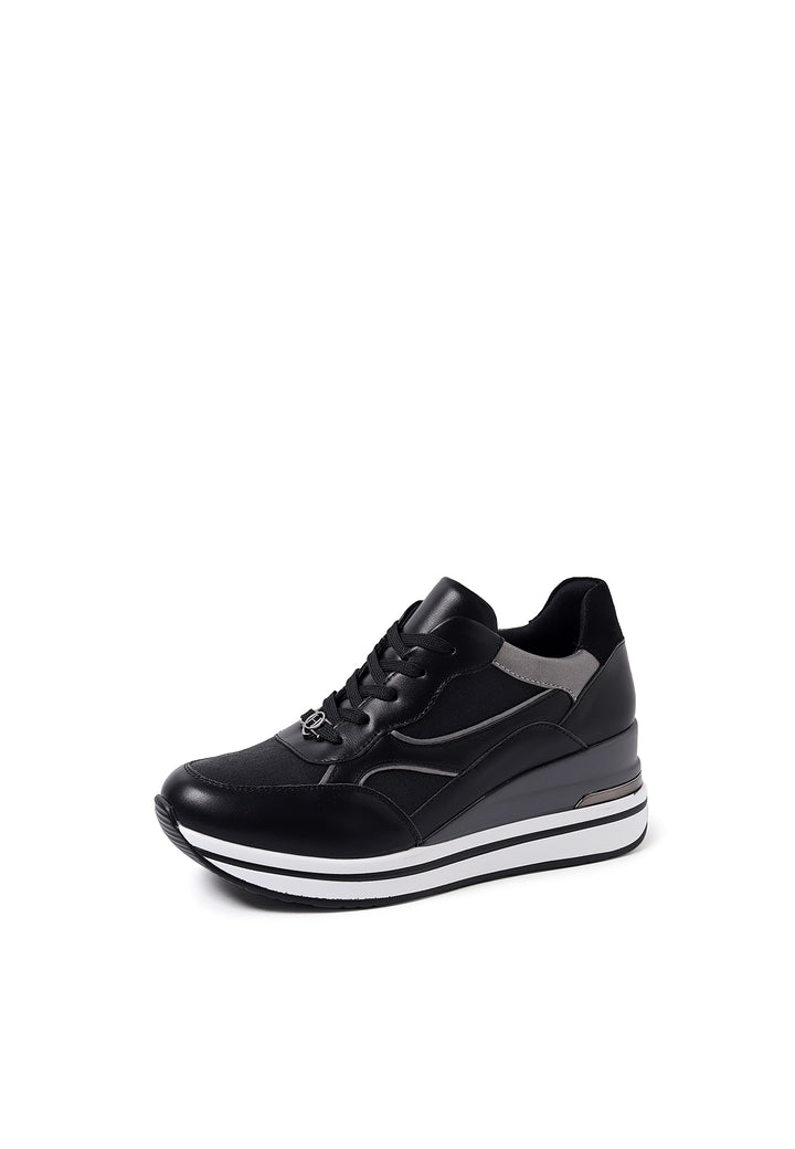 sneakers stringate colore nero con platform e dettagli argento