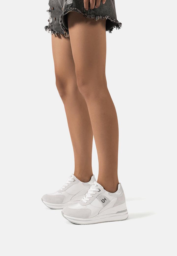 Sneakers da donna stringate in vera pelle con plateau colore grigio