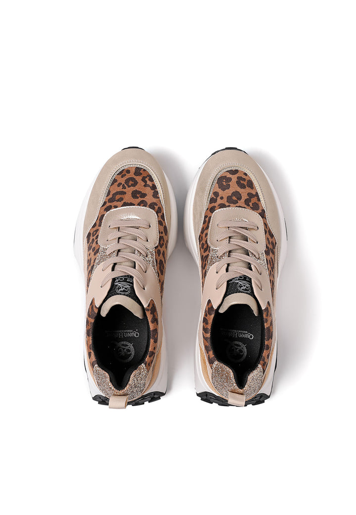 sneakers stringate colore beige con tomaia leopardata e con platform