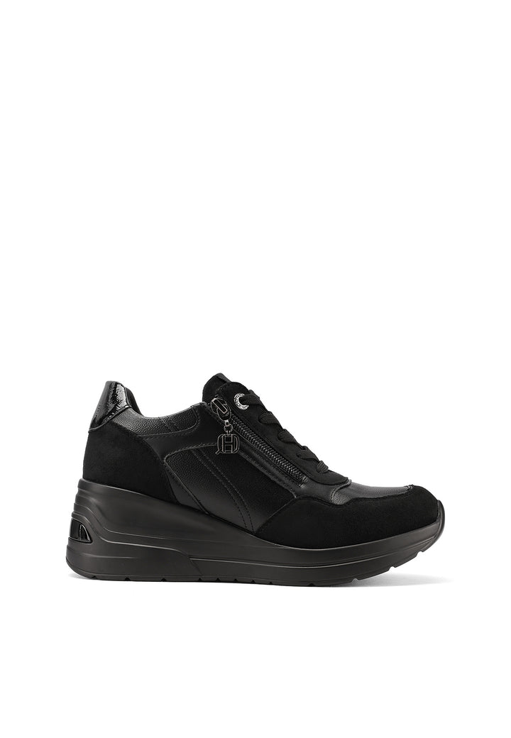Sneakers da donna con zeppa in camoscio e inserti metallizzati 