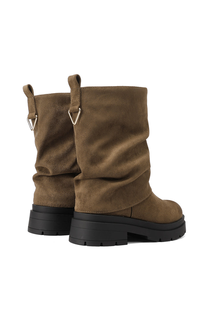 Stivaletti donna bassi con gambale morbido e suola carrarmato khaki