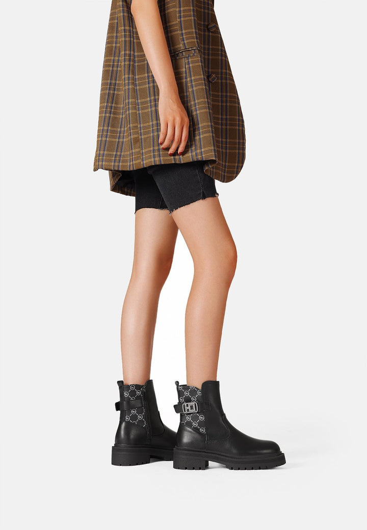 Low ankle boots X31-102 - Main Image