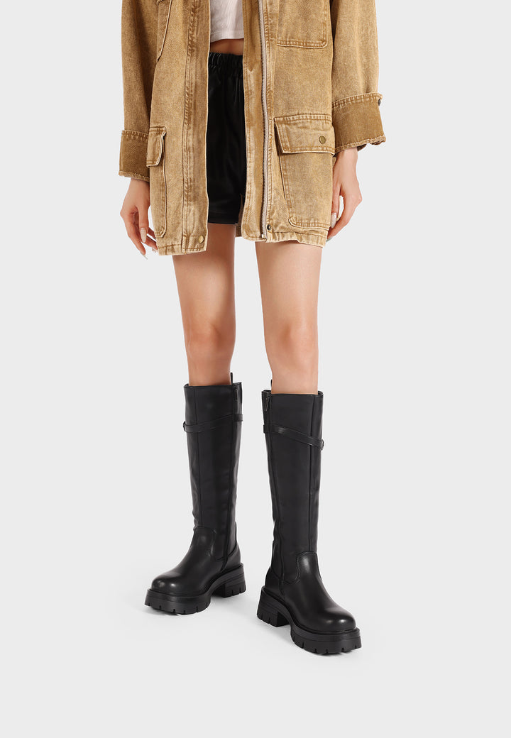 Stivali donna alti in ecopelle con fibbia e suola carrarmato neri