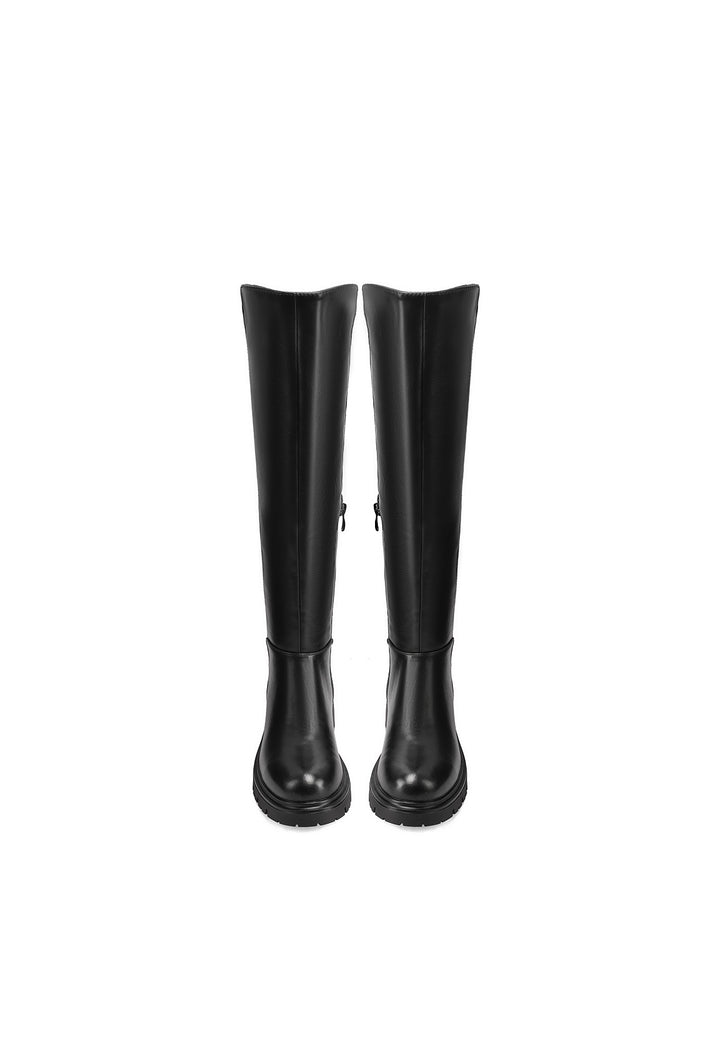 Stivali donna alti con suola carrarmato e linea minimal elegante