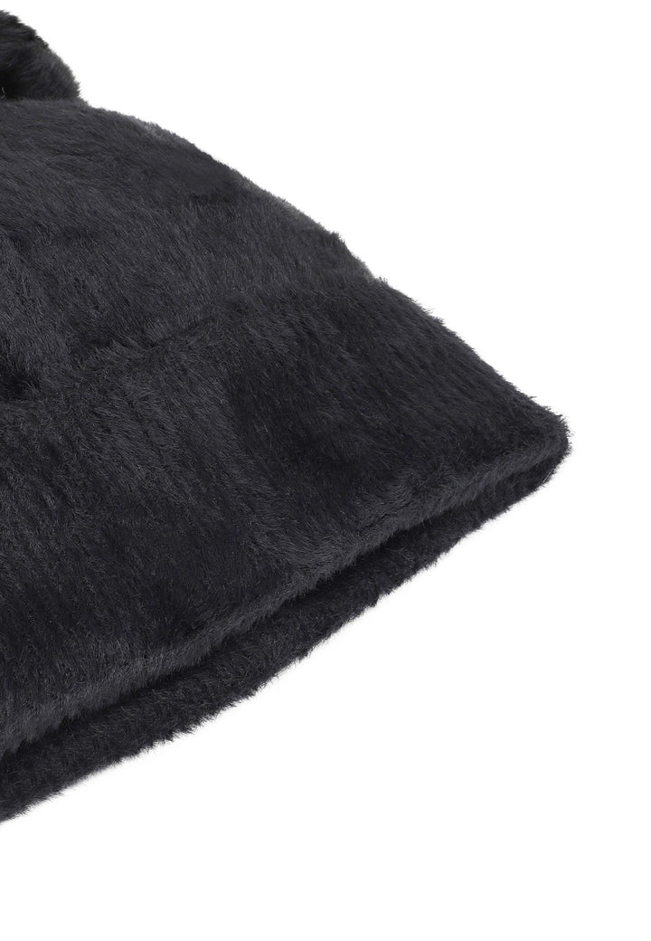 Cappello con pon pon da donna colore nero